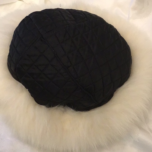 Genuine ABC FUR Polar Fox Leather Hat. OS White leather.  Quilted inside liner. - Picture 5 of 6